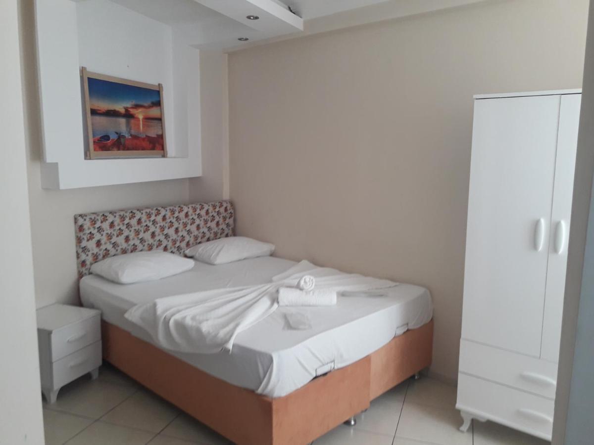 Daisy Hotel