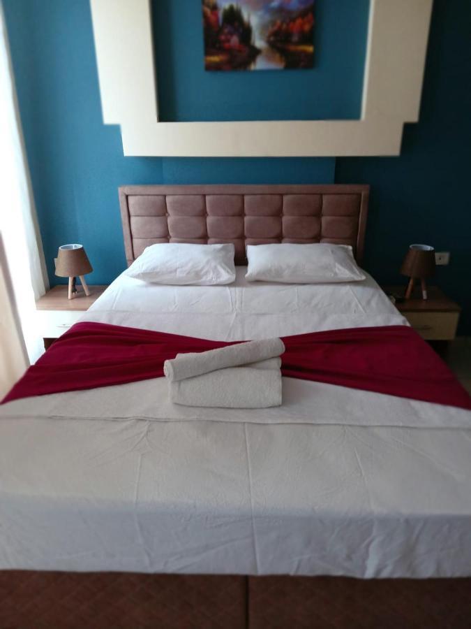 Daisy Hotel